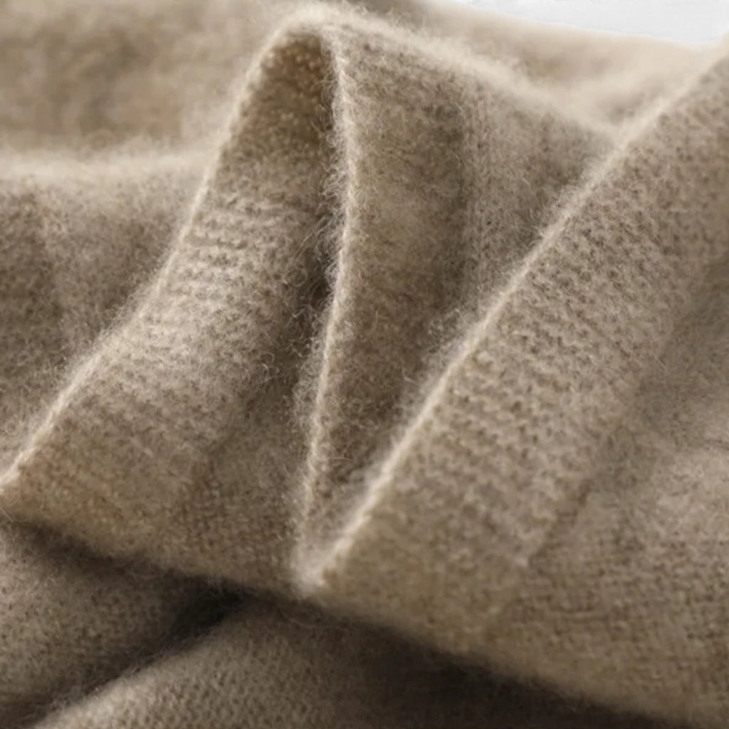 Sloane Signature - Le Pull Oversize à Col en V Sculpté Femme